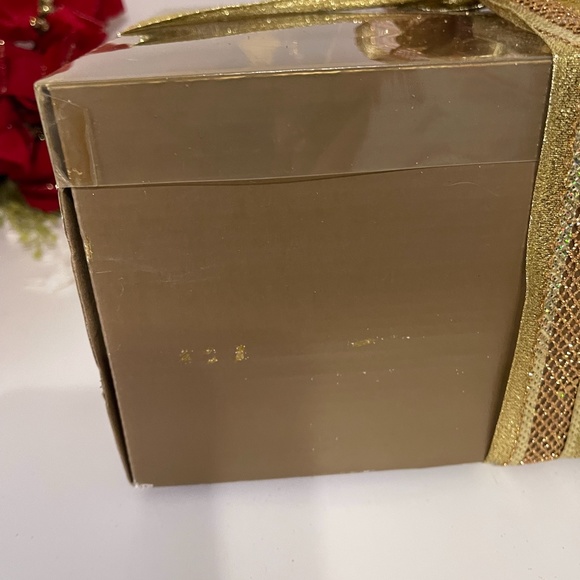 Christmas holiday candle holder. - NEW ITEM - Picture 5 of 7